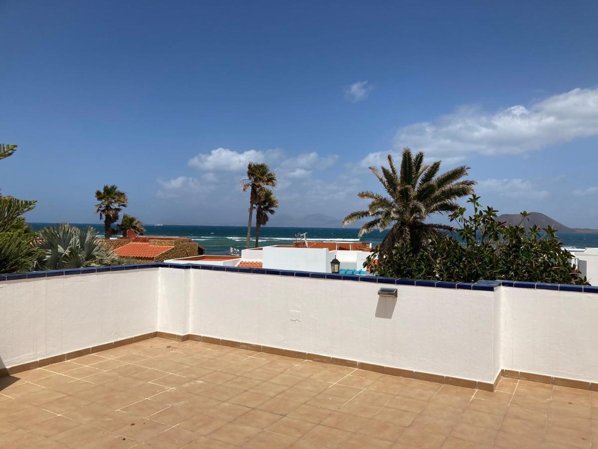 Beach House With The Heated Pool Next To Rocky Point Corralejo Eksteriør billede